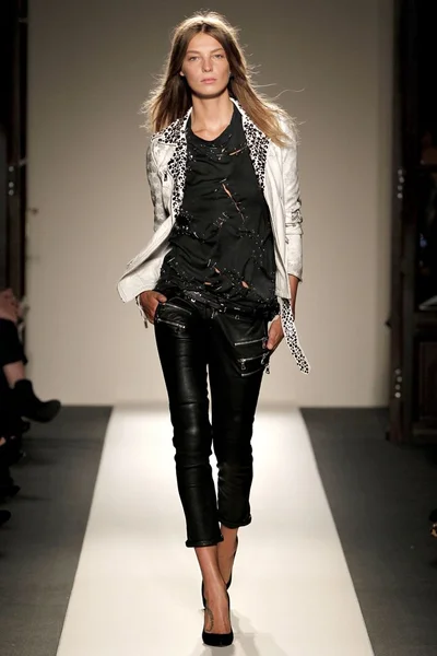 Look 1